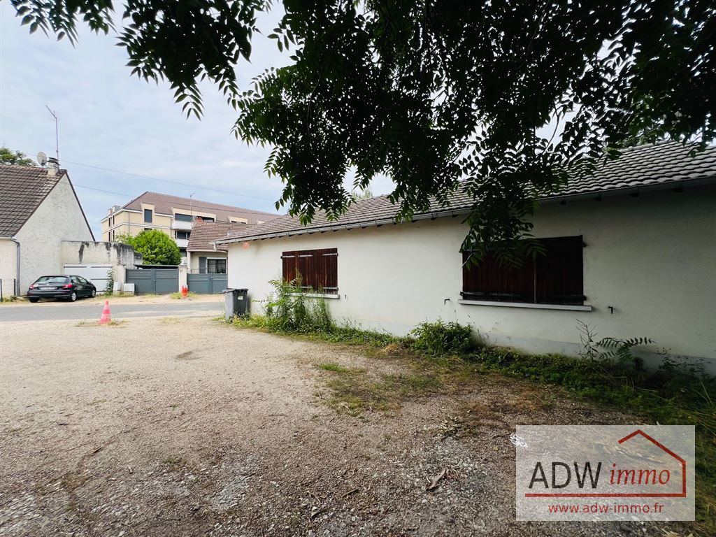 immeuble en vente sur DAMMARIE LES LYS (77190)