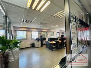 entrepôt en vente sur VAUX LE PENIL (77000)